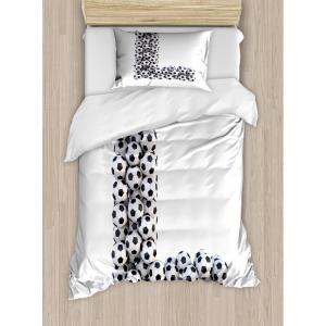 Ambesonne Christmas Duvet Cover Set, Floral Winter Red Bird Hat and Scarf on Blooming Tree Nature Inspired, Decorative 3 Piece Bedding Set with 2 Pillow Shams, Queen Size, Burgundy Green(Off White Black)