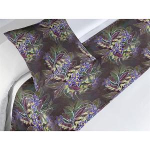 Ambesonne Floral Bed Runner Set, Realistic Painting Print A Million Roses to My Love Valentines Day, Decorative Bedding Scarf and 2 Pillow Shams for Hotels Homes, King, Pale Pink Dark Pink and Ecru(Lilac Plum and Laurel Green)