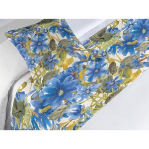 Ambesonne Floral Bed Runner Set, Realistic Painting Print A Million Roses to My Love Valentines Day, Decorative Bedding Scarf and 2 Pillow Shams for Hotels Homes, King, Pale Pink Dark Pink and Ecru(Night Blue and Sage Green)