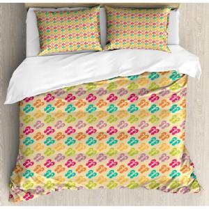 Ambesonne Damask Grey Duvet Cover Set, Simple Pattern with Curls and Dots in Neutral Design Print, Decorative 3 Piece Bedding Set with 2 Pillow Shams, Queen Size, Pale Grey and White(Magenta Multicolor)
